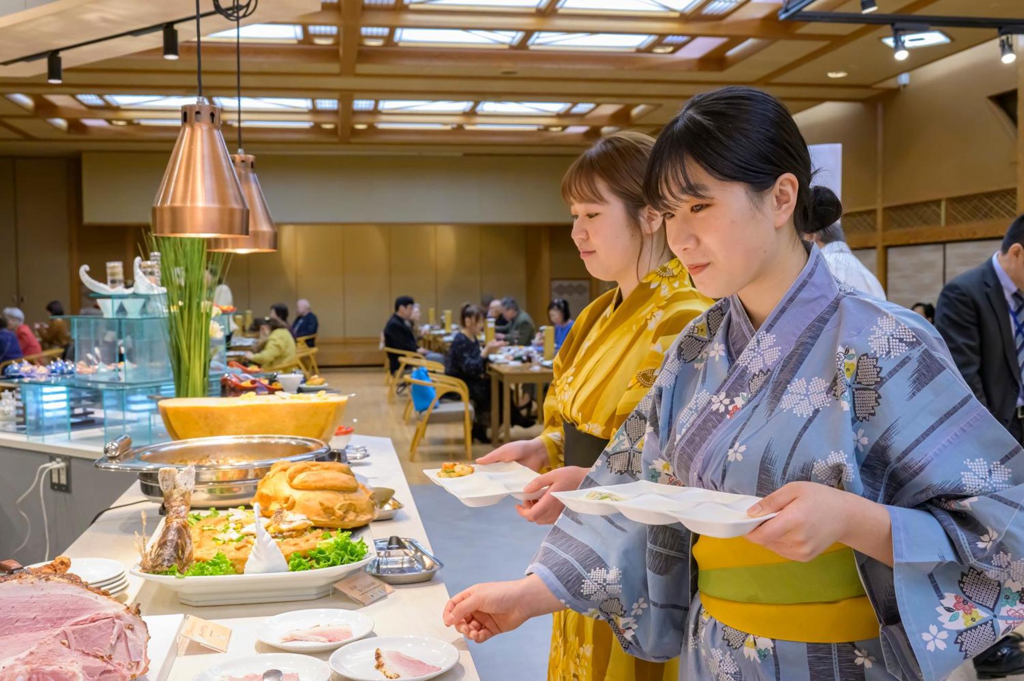 Senkeien Tsukioka Hotel Kaminoyama Экстерьер фото