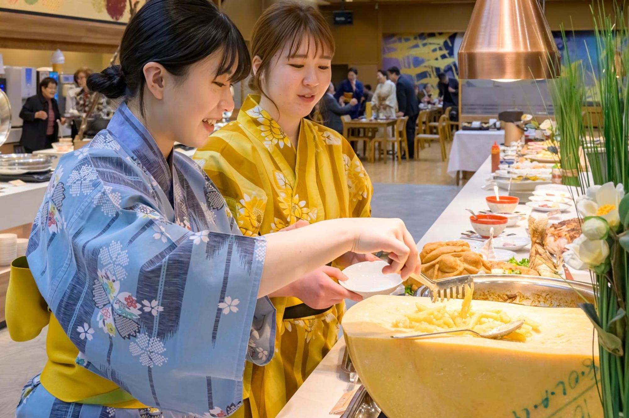 Senkeien Tsukioka Hotel Kaminoyama Экстерьер фото