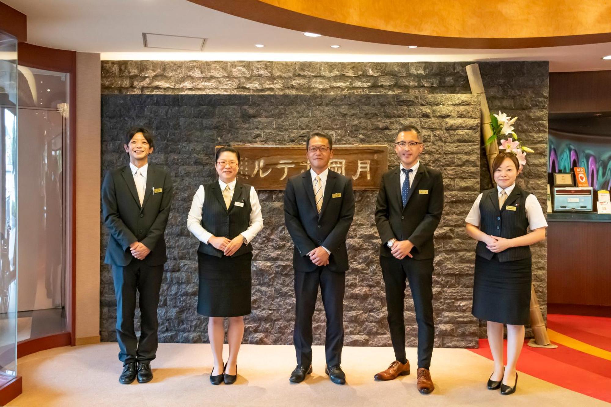 Senkeien Tsukioka Hotel Kaminoyama Экстерьер фото