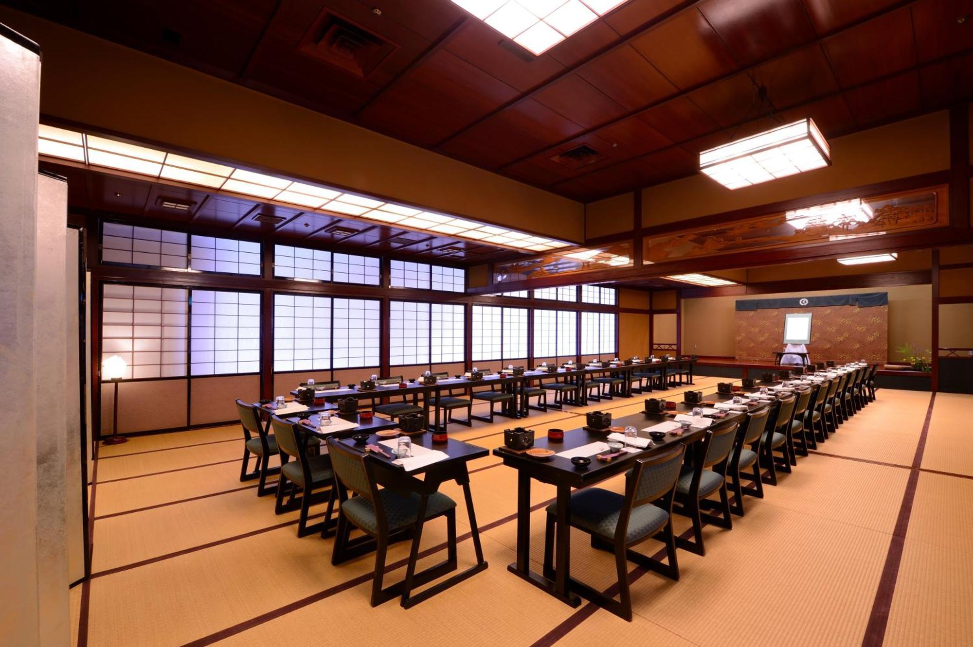 Senkeien Tsukioka Hotel Kaminoyama Экстерьер фото